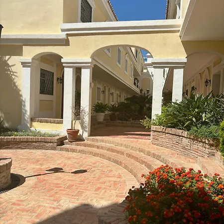 Serinamar Aloha Gardens 2 Bed 2 Bath Peaceful Ground Floor Apartment *