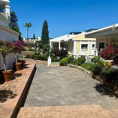 Serinamar Aloha Gardens 2 Bed 2 Bath Peaceful Ground Floor *
